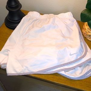 Nike Dri-Fit White Shorts 3X Women’s